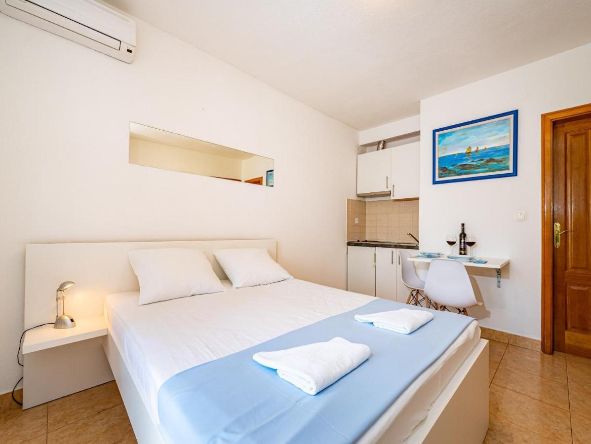 Apartments Prkacin Starigrad Paklenica Exterior photo