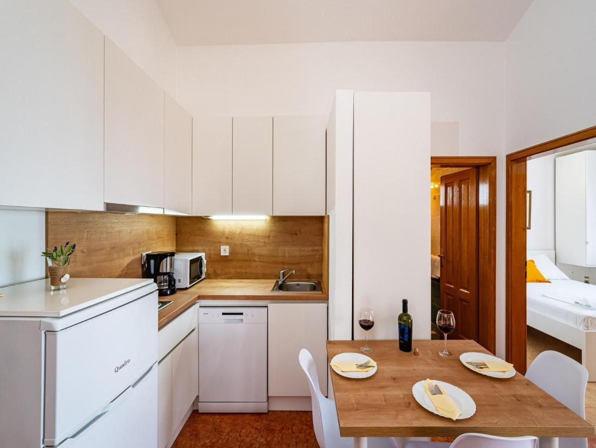 Apartments Prkacin Starigrad Paklenica Exterior photo