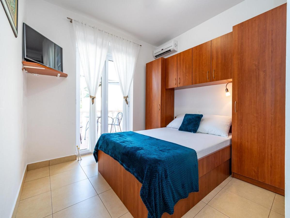 Apartments Prkacin Starigrad Paklenica Exterior photo
