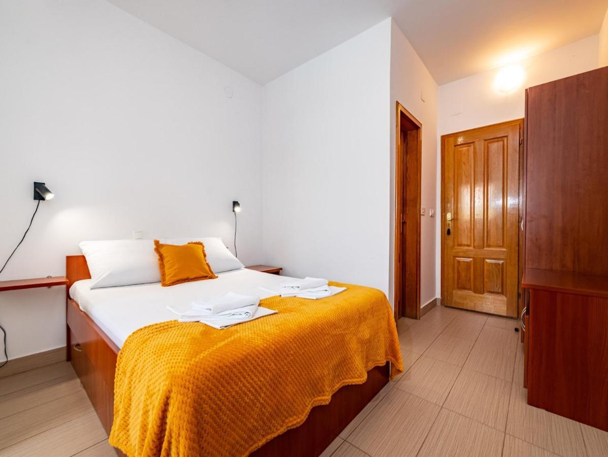 Apartments Prkacin Starigrad Paklenica Exterior photo
