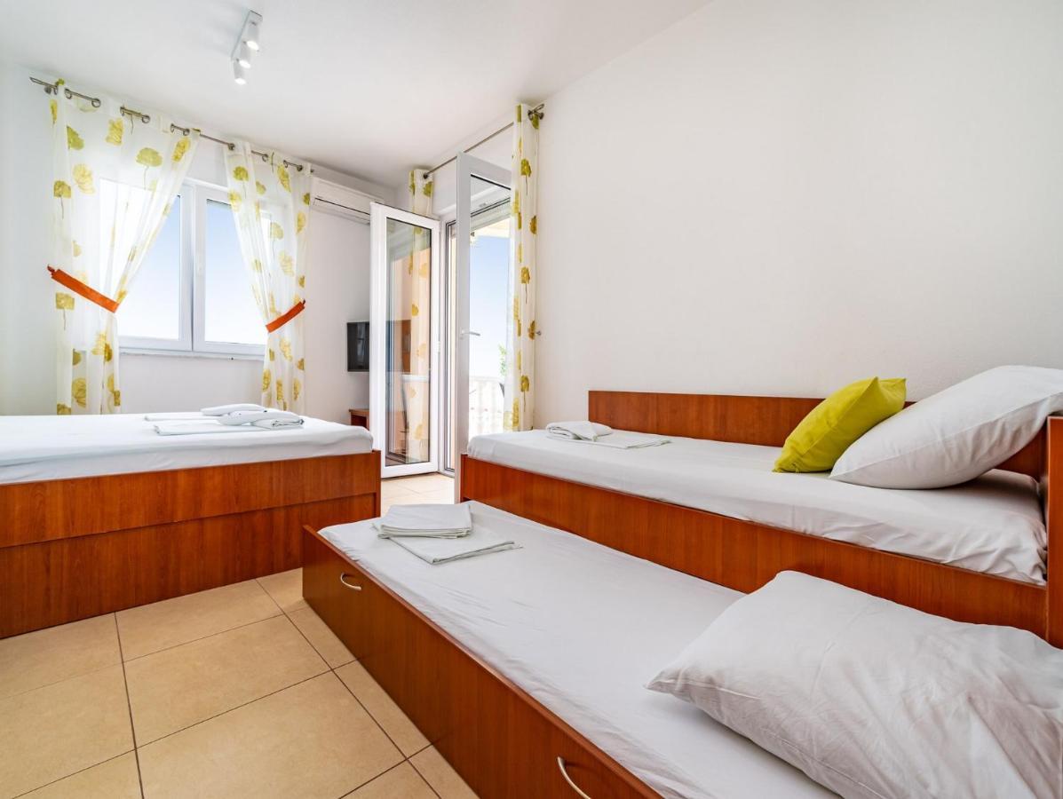 Apartments Prkacin Starigrad Paklenica Exterior photo