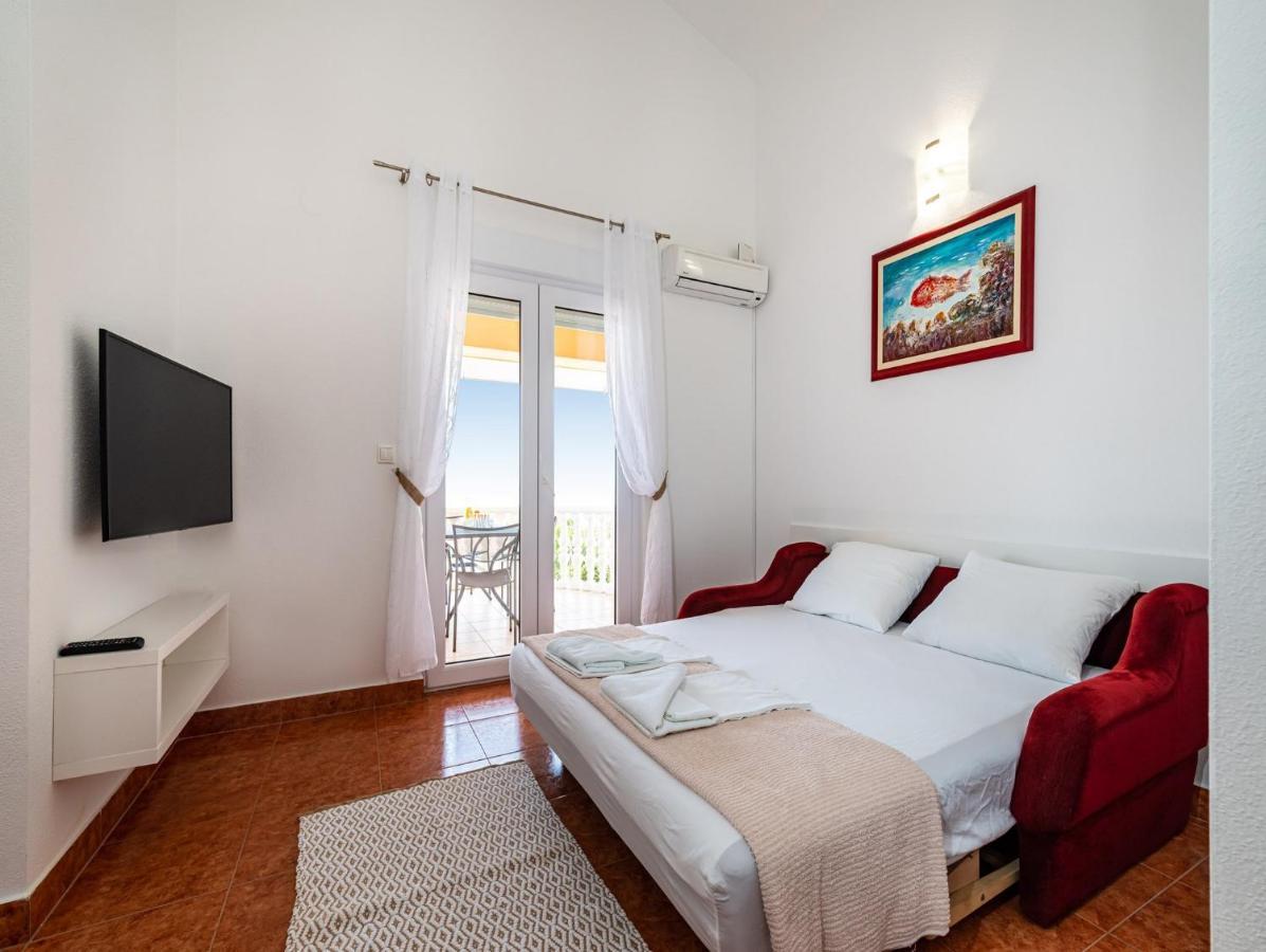 Apartments Prkacin Starigrad Paklenica Exterior photo